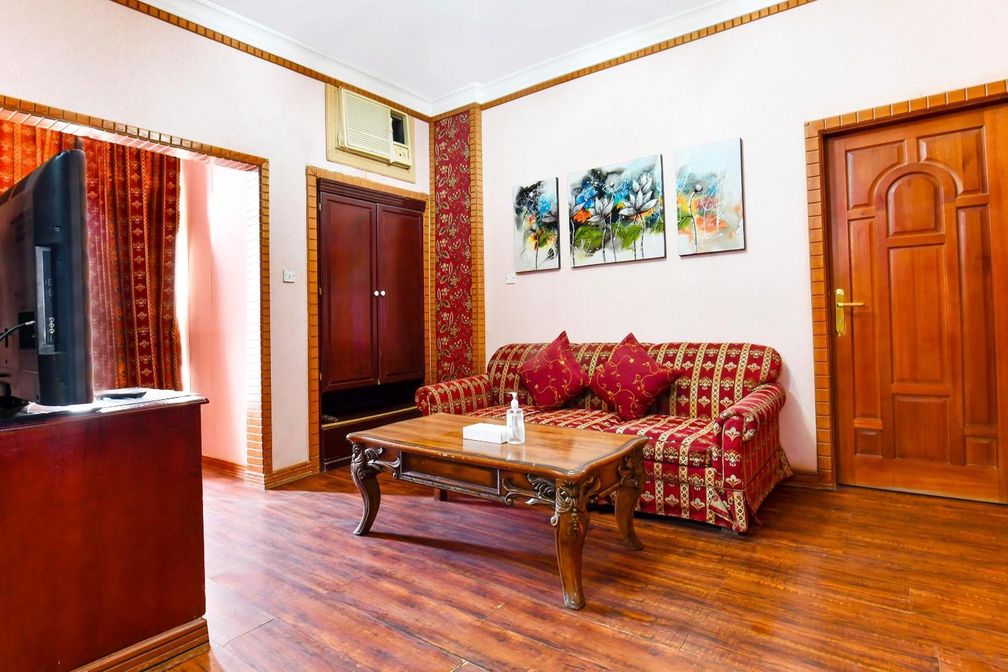 Capital O 125 Moon Plaza Hotel Manamah Buitenkant foto